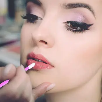 

200Pcs Disposable Lip Brush Portable Cosmetic Brush Mini Lipbrush Lipstick Glaze Stick Makeup Tools Rose Red