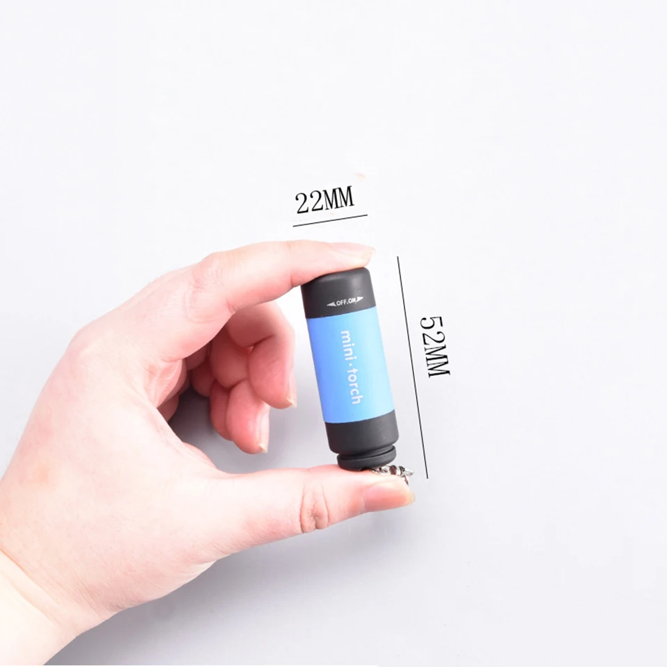 Portable Rechargeable USB DEL lampes de poche étanche Mini torche Keychain Lampe