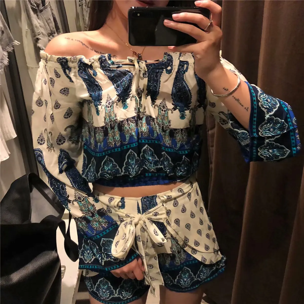 Boho chic, женская блузка с цветочным принтом, на шнуровке, богемный стиль, с открытыми плечами, блузка, рубашки, женские рубашки с длинным рукавом, блузы