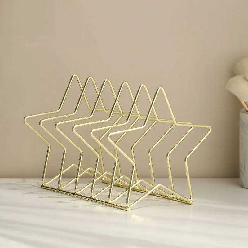 

Стеллаж для хранения из кованого железа