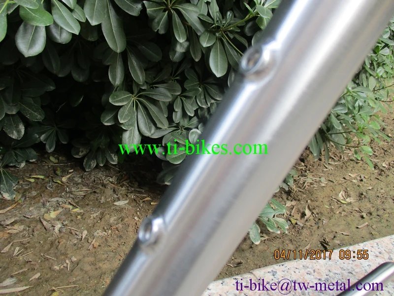Персонал титановый сплав на заказ пара велосипедная Рама с внутренней кабельной трассировкой, щеткой, сделано в Китае