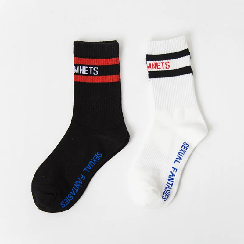 

New cotton socks letters two bars cotton knit men women couple socks, fashion sports and leisure cotton men women socks summer
