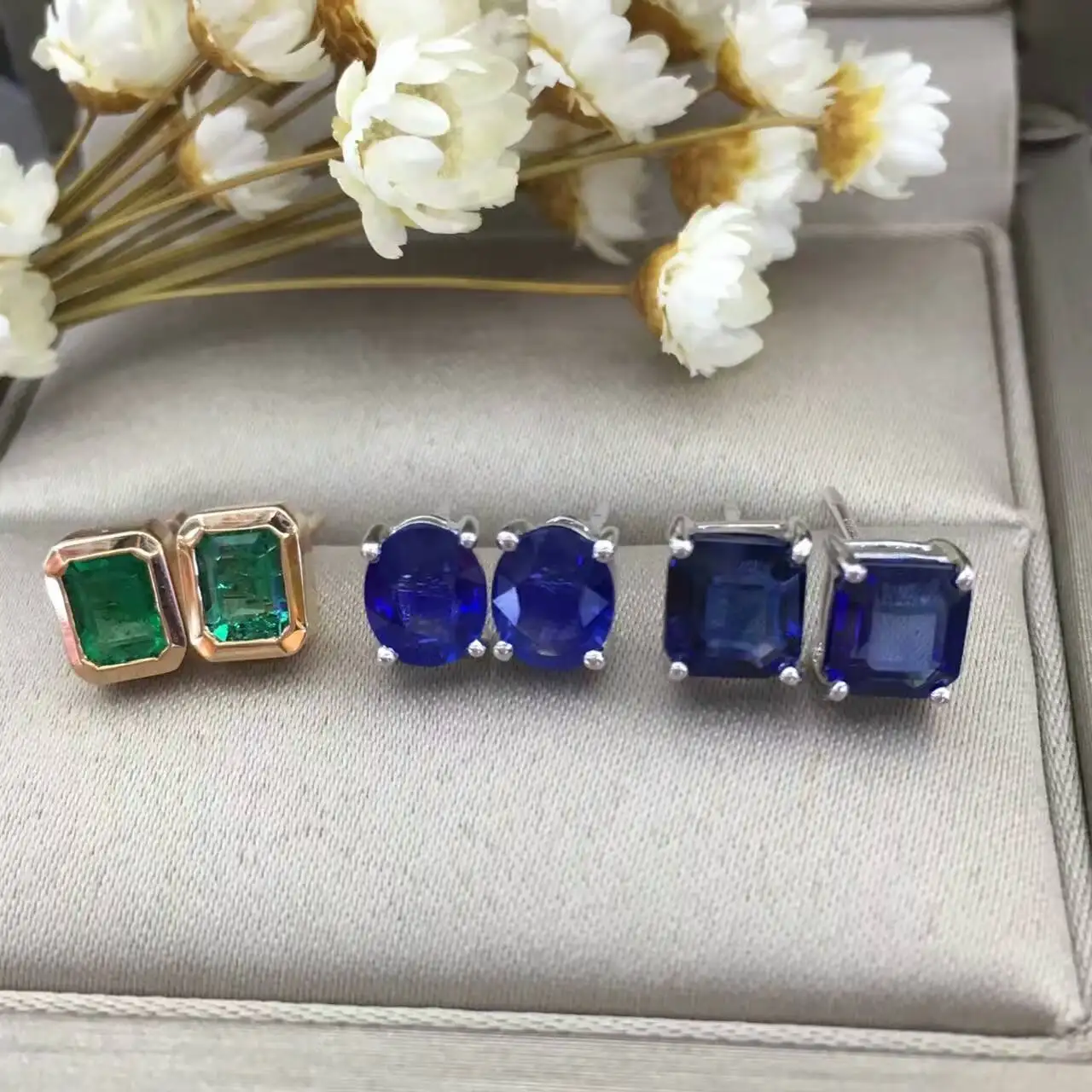 18K золото 2.038ct натуральный сапфир серьги гвоздики для женщин инкрустированный стразами