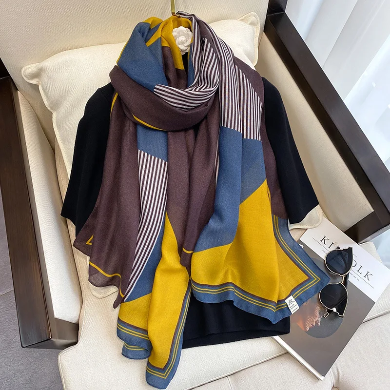 

2021 Autumn And Winter Women Color Matching Beach Towel Fashionable Chain Cotton And Hemp Scarf New Style Air Conditioner Shawl