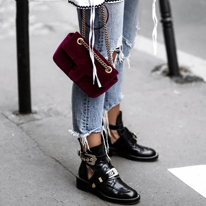 Boots mit goldener schnalle Clearance