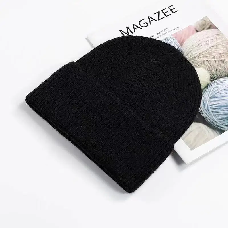 VISROVER 12 Farben Einfarbige Acryl-Mützen Wintermütze für Damen, am besten passende Acryl-Damenmützen für den Herbst, warme Skullies im Großhandel – Detail 2