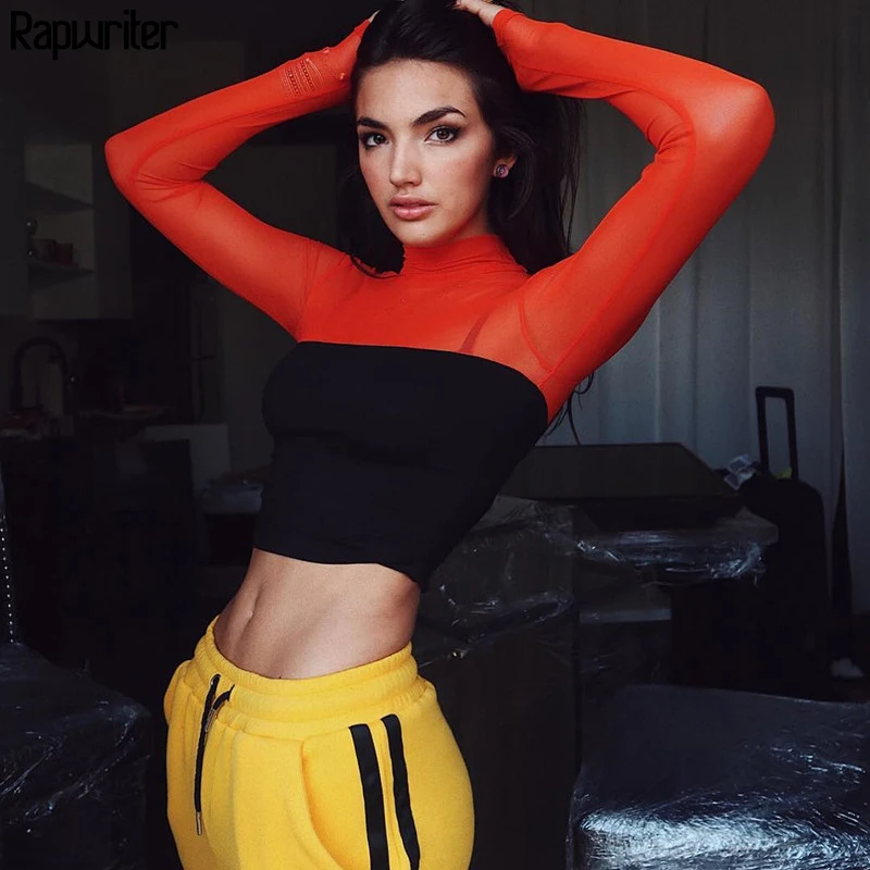 Rapwriter с сексуальными прозрачными вставками панелями сеткой в стиле пэтчворк