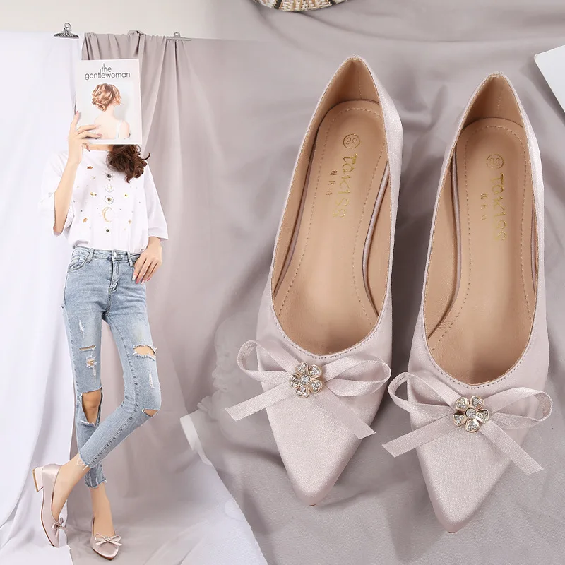 

Small 3233 Autumn Low-Cut Fat Feet Bow Chunky-Heel Silk Fabrics Chunky Heel Pointed Shoes Women's Large Size WOMEN'S Shoes 4243