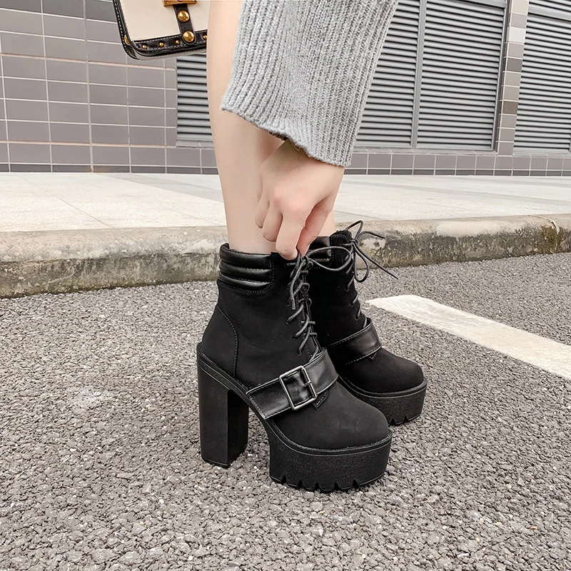 womens combat boots with heel