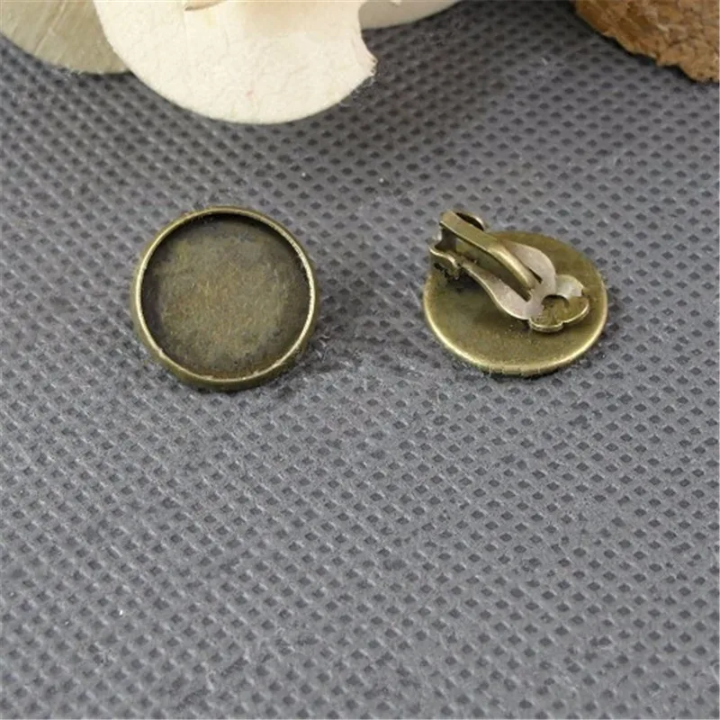 

40pcs/lot Antique Bronze Ear Clip Cabochon Settings 16mm Inner Size DIY Hand Made Jewelry Accessories
