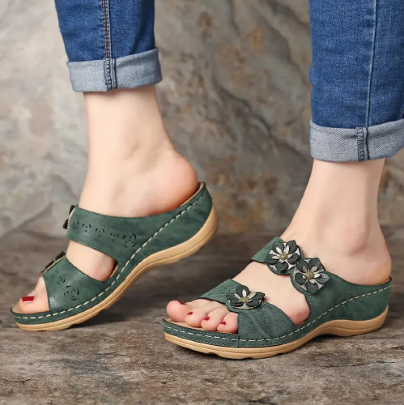 

Women slippers fashion flower new wedges solid women summer large shoes casual beach outdoor ladies plus size slippers sandalias