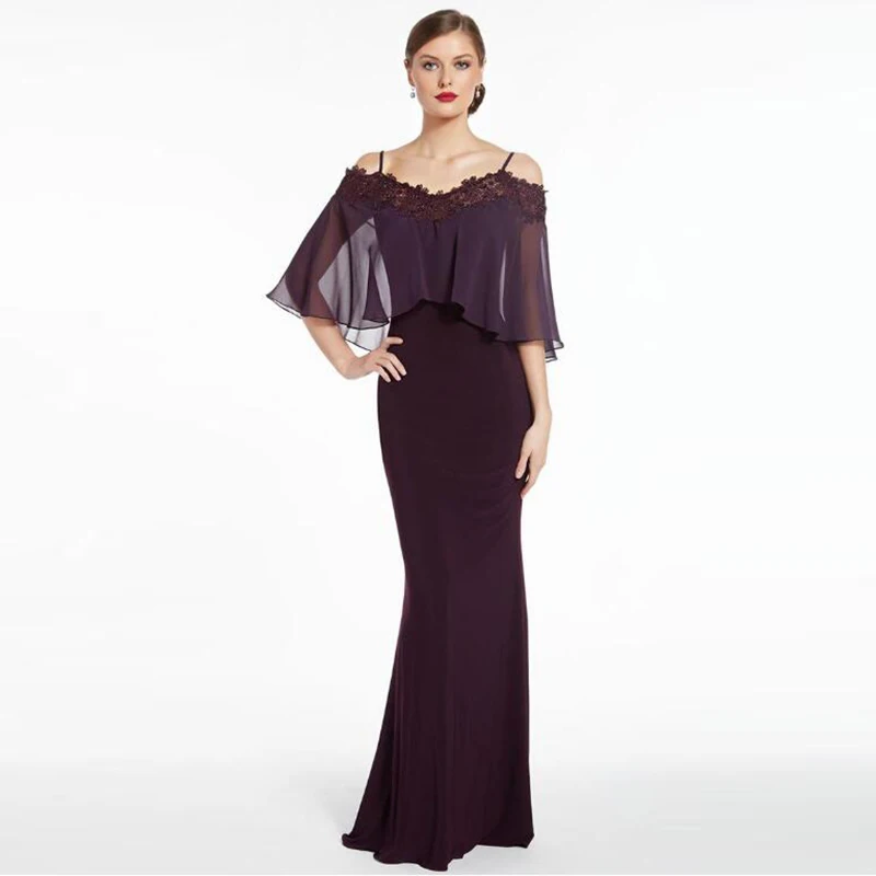 

Graceful Mermaid Grape Lace Mother Dresses With Spaghetti Straps Mother of the Groom Gowns Three Quarter Sleeve Slim