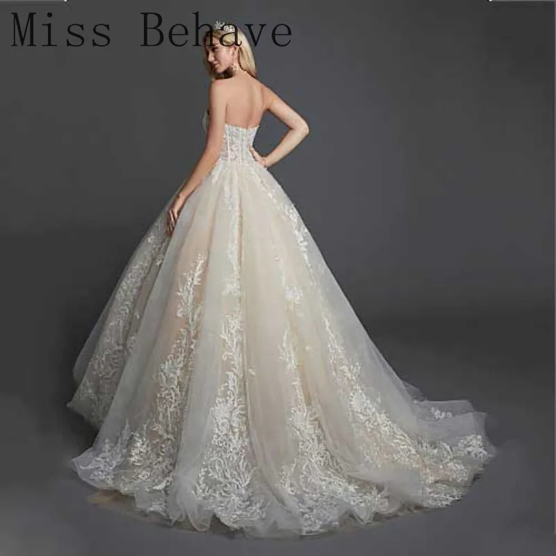 

DD JYOY Ball Gown Wedding Dress with Train Elegant Sweetheart Lace Body Plus Size Wedding Gown Sleeve Zipper Back