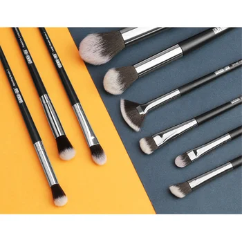 

New 18pcs Women Makeup Brush Set Soft Nylon Brush Hair Plastic Handle with Bag Cosmetic Tools SCI88