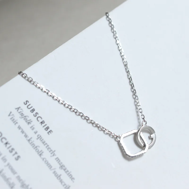 

Minimalist Square Circle Geometry Buckle Shuanghuan Shiny Zircon S925 Fine Silver Short Necklace Lock 7202
