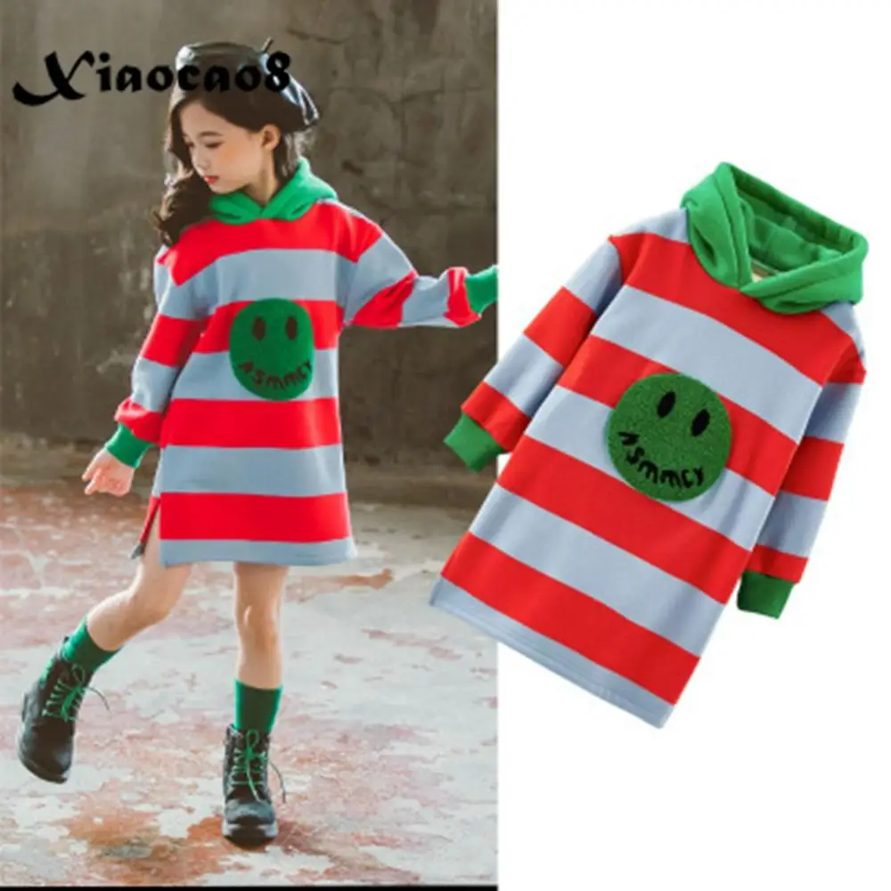 От 4 до 14 лет, детские зимние платья, утепленное платье-свитер с капюшоном для девочек, полосатые теплые бархатные платья, повседневная одежда для девочек со смайликом