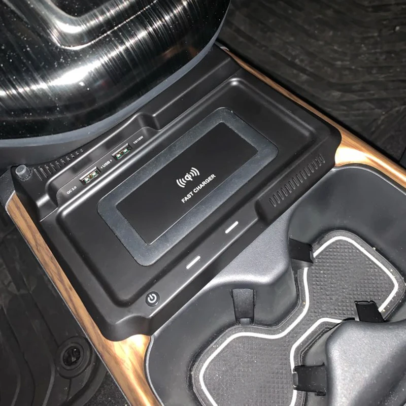 10W car QI wireless charger phone charger charging plate phone holder accessories for Honda CRV CR-V 2017 2018 2019 for iPhone