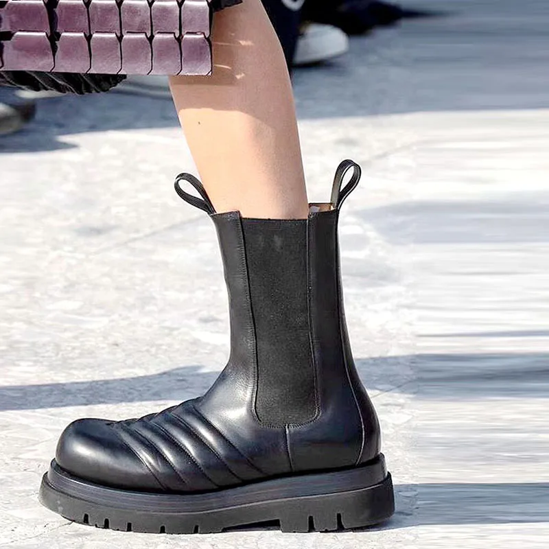 

Fashion Genuine Leather Motorcycle Ankle Boots For Women Winter Slip On Round Toe Chelsea Boots Runway Creeper Strip Shoes Woman