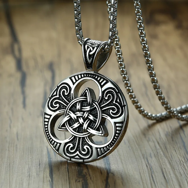 Irish Celtics Trinity Love Knot Round Triquetra Pendant Necklace