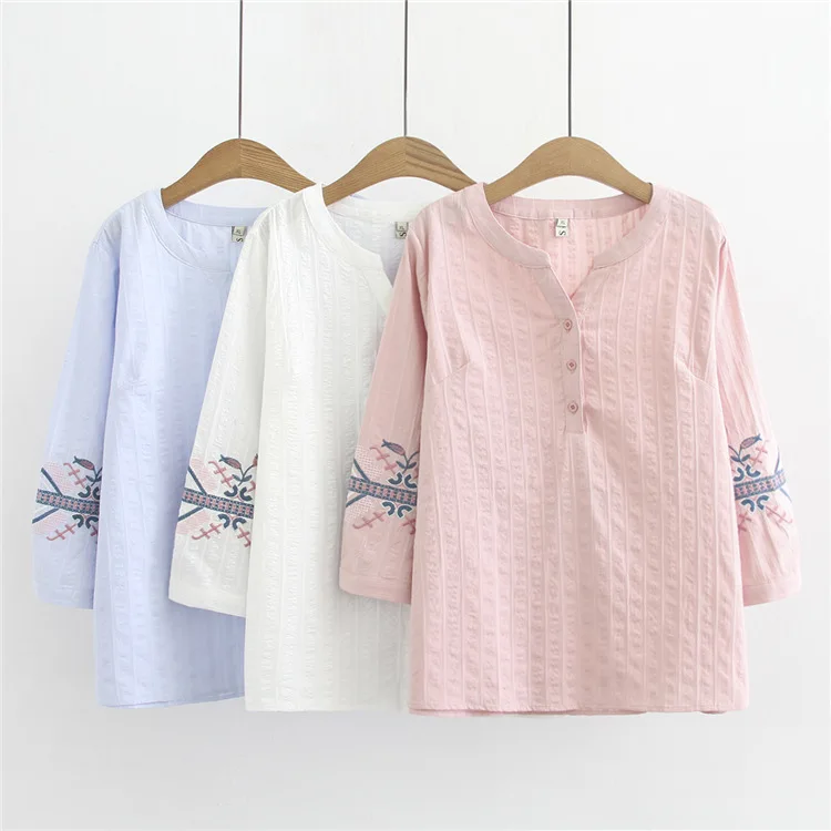 

Big Size White Shirt Spring New National Style Embroidered Three Quarter Sleeve V-neck Shirt Loose 4XL Plus Size Women