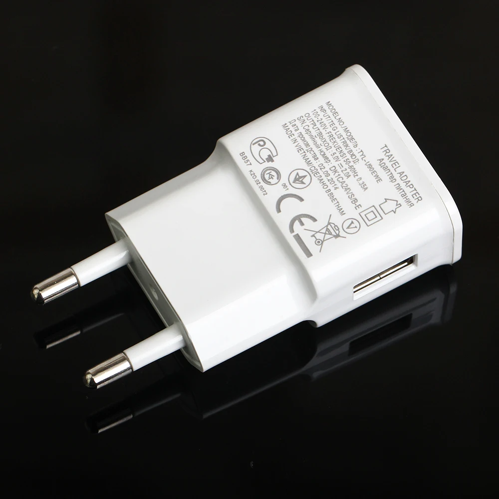 Сетевое зарядное устройство с USB портом переменного тока 5 В 2 А 1 100
