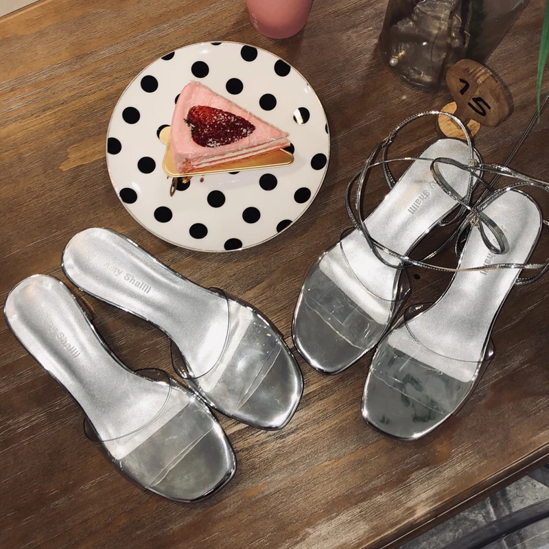 

Online celebrity slippers women's summer with 2020 new transparent jelly word drag fashion joker beach thick heel sandals women