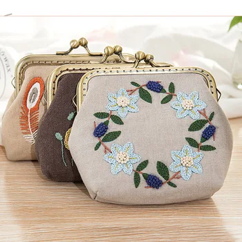 

Handwork DIY Embroidery Flowers Bag Handbag Needlework Handmade Kissing Bag Wallet Portable Bag Sewing Art Craft Friend Gift