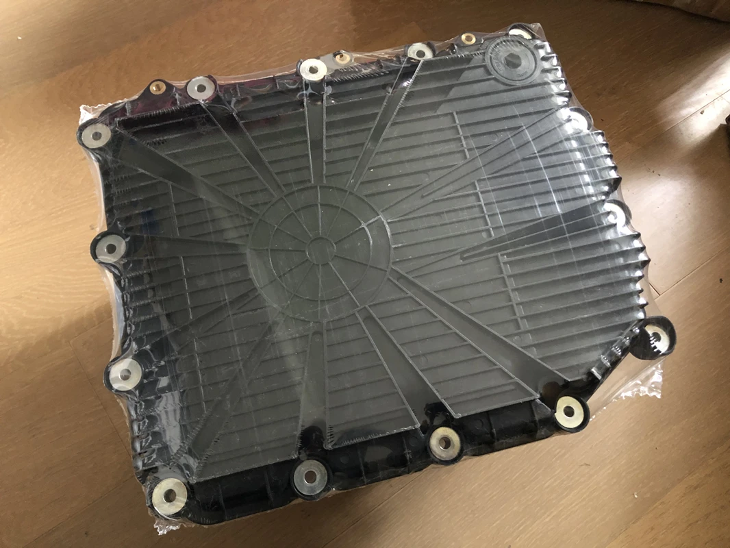 Auto Dual Clutch Transmission Oil Pan 28107842385 28108070791 for BMW E82 E88 E89 E90 E92 E93 F12/F13 F82/F83 M3 Z4 2011-oil drain pan