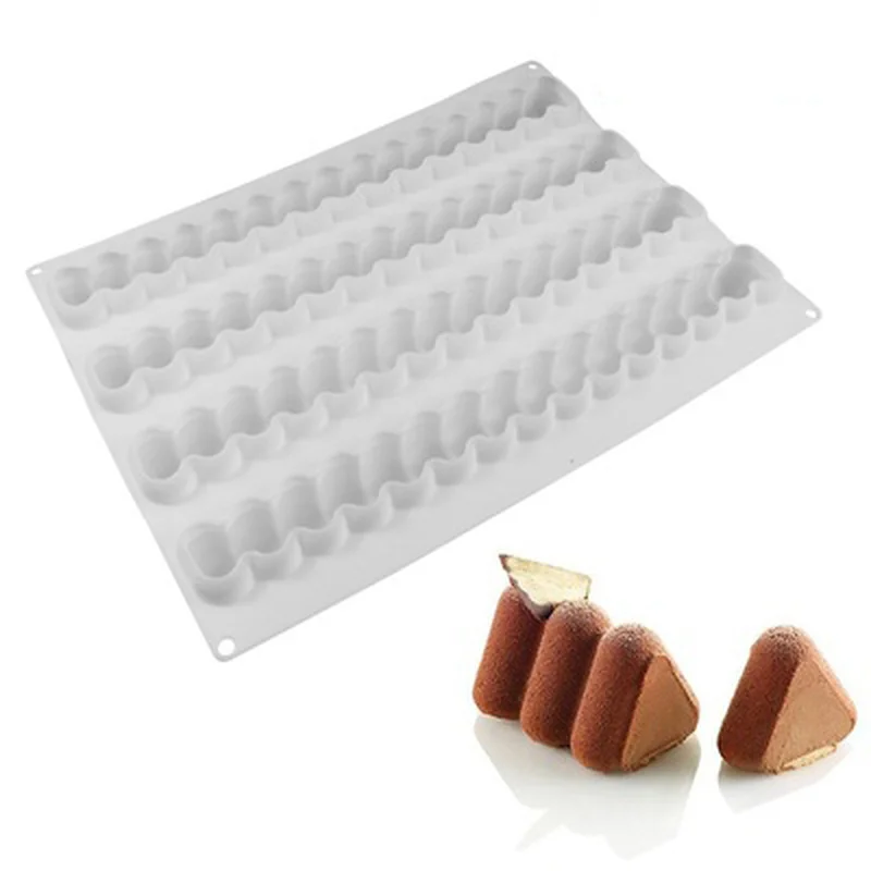 

Chain Triangle Silicone Mousse Cake Mold Three-dimensional 3D White Silicone Cake Dessert Baking Mold