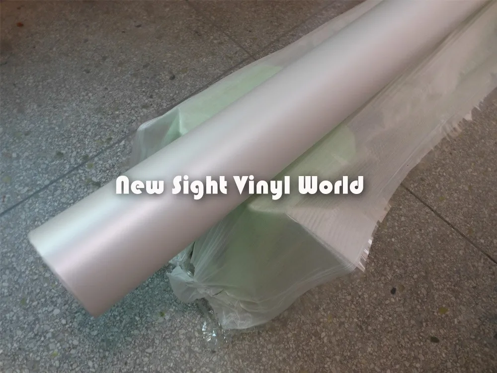 Matte-Chrome-White-Vinyl-02