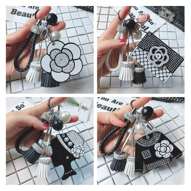 Creative Rhinestone Car Keychain Acrylic Small Mirror Fashion Flower Makeup Mirror Key Chain Bag Pendant