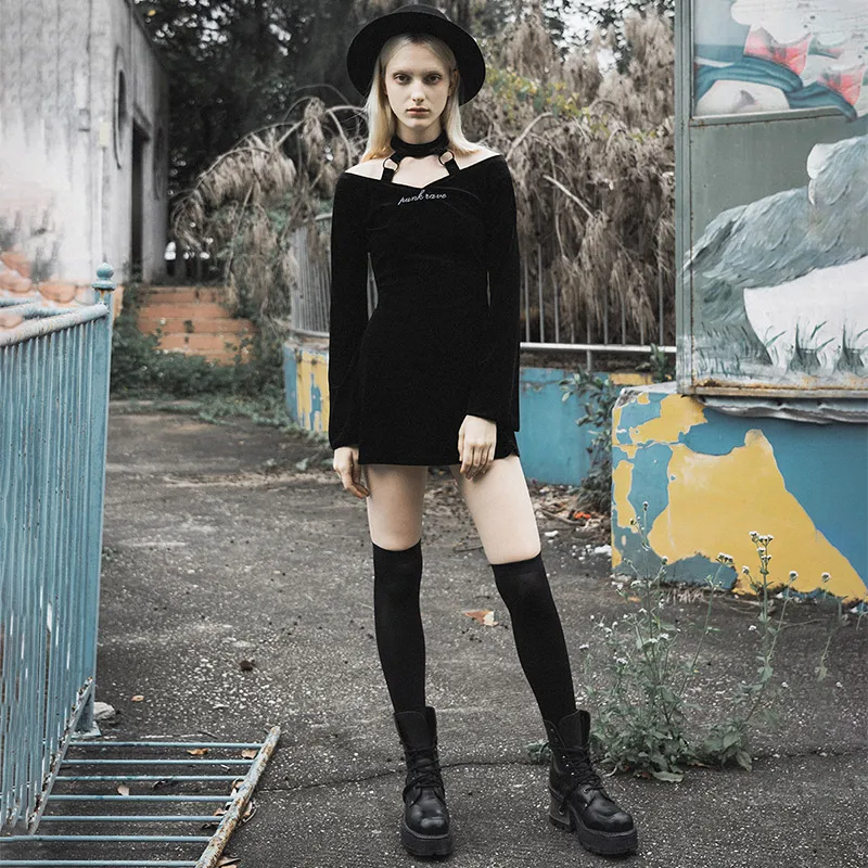 

PUNK RAVE Girl's Punk Black Sexy Dress Halter Velvet Gothic Party Dress