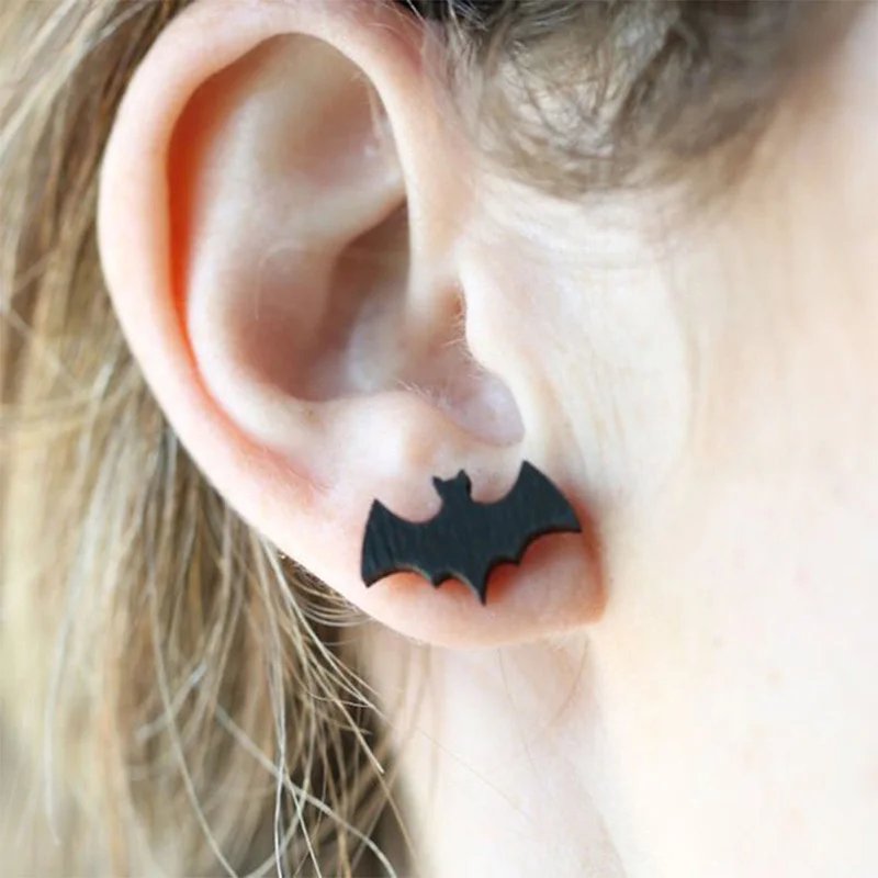 1 шт. Черный Бэтмен из нержавеющей стали милые серьги-гвоздики Brincos штанга Хэллоуин ювелирные изделия для мужчин женщин подарок