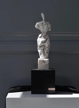 

HOME DECOR ACCESSORIES CREATE SCULPTURE ARTWORK LIGHT SHADOW FIGURINE LIVING ROOM ORNAMENT OBJECTS OFFICE RESIN SCULPTURE GIFTS