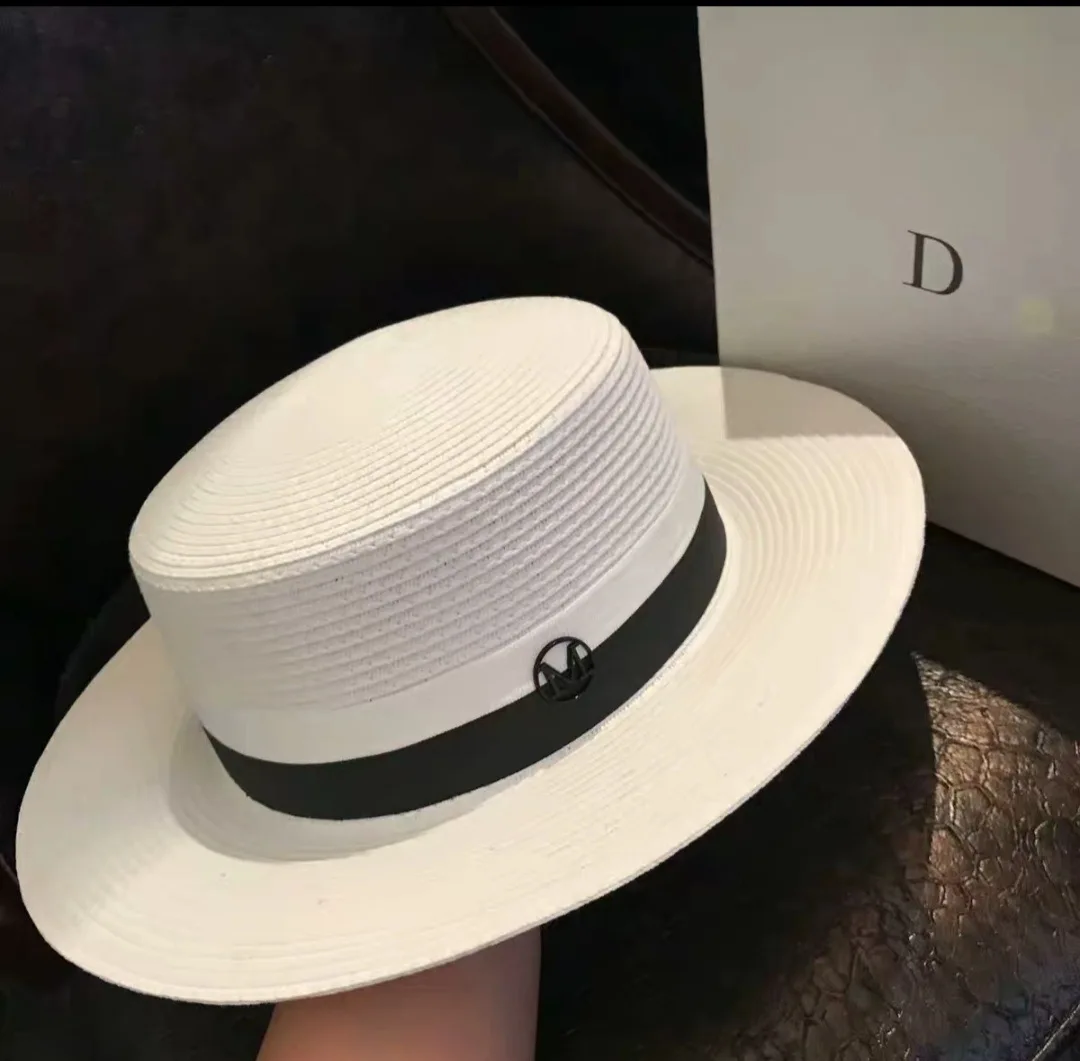 10858016189_1247660428