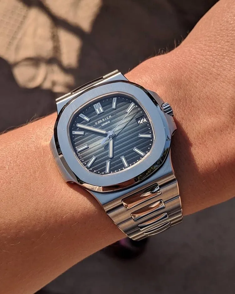

007 men's business watch international high-end brand fully automatic stainless steel strap AAA watch elegant and elegant.