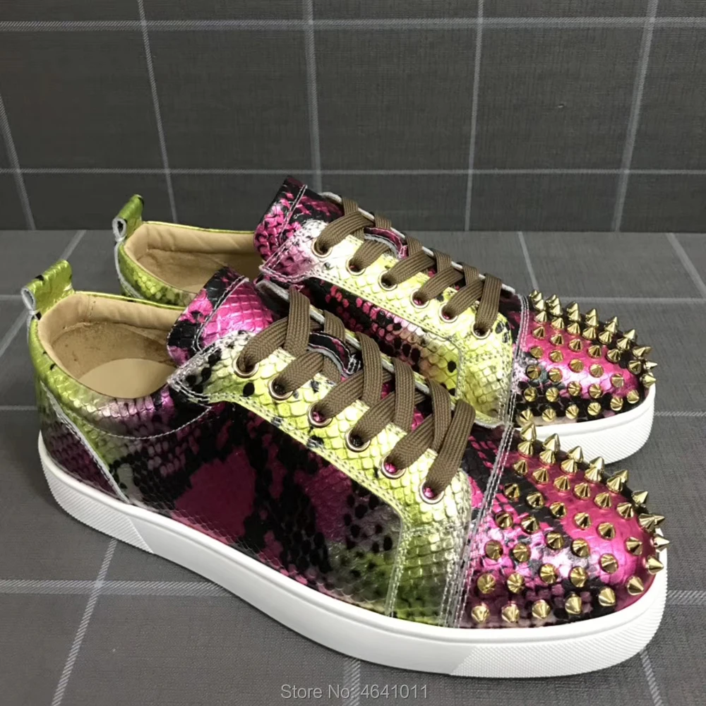 

Lace up cl andgz Color Snake leather Red bottoms Low Cut Sneaker Men Sports shoes Gold Rivet Front casual Flat Loafers Footwear