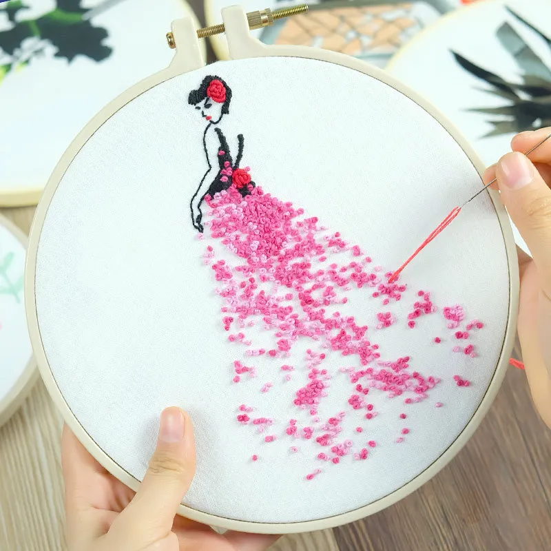 

DIY Flower Embroidery Kit With Hoop for Beginner Needlework Cross Stitch Kit Handmade Sewing Wall Art Wedding Gift Home Decor