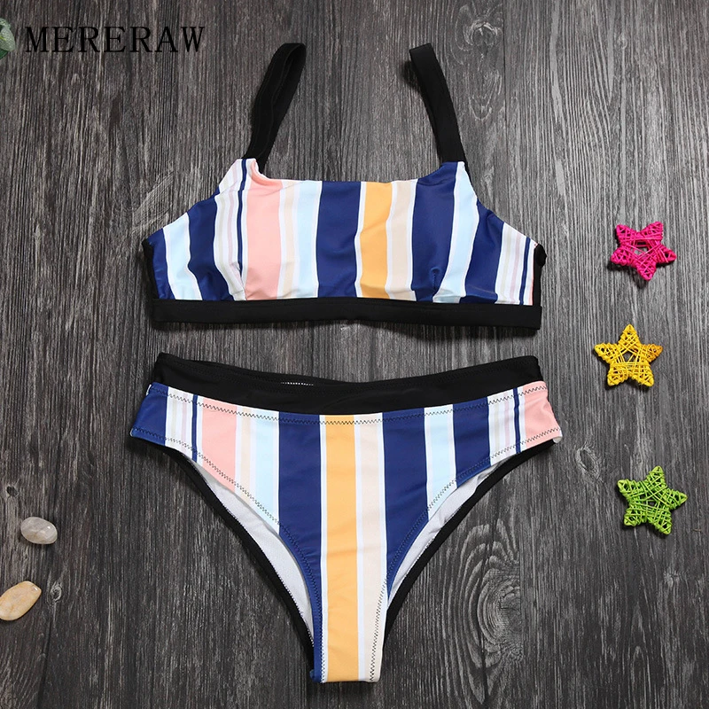 

European and American sexy split swimwear female stripe was thin hot spring vacation seaside beach swimwear suspenders bikini