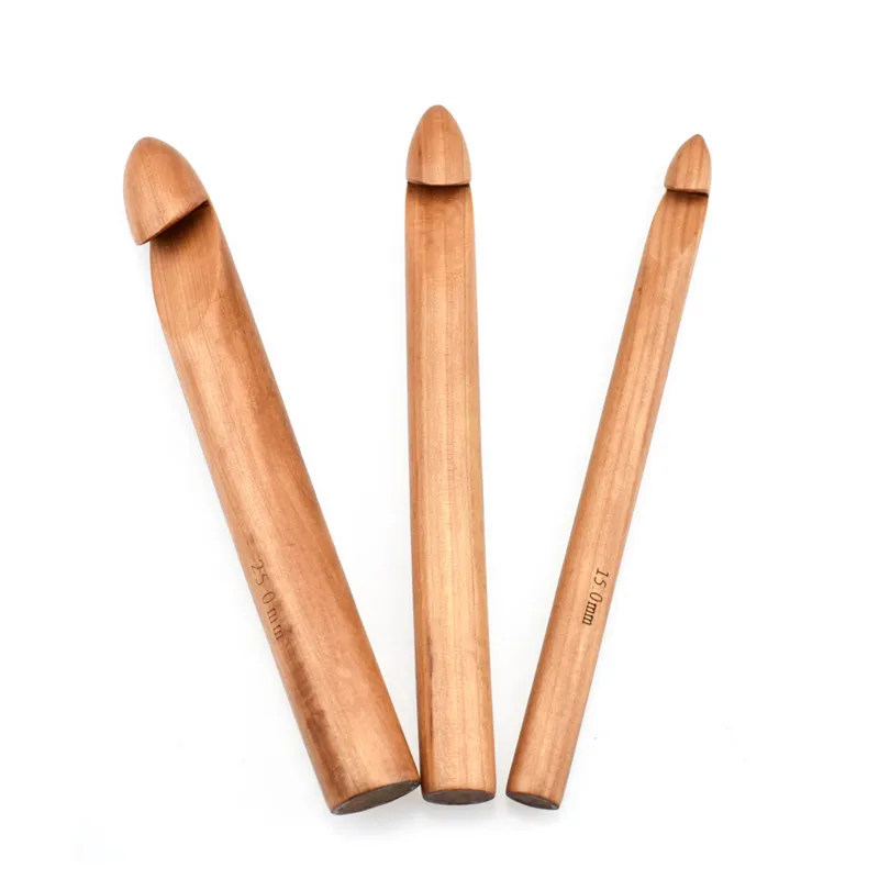 

1 Piece 15/20/25mm Wood Crochet Hook Big Size DIY Knitting Needles Hook Handle Home Knitting Weave Yarn Crafts Knitting Tools