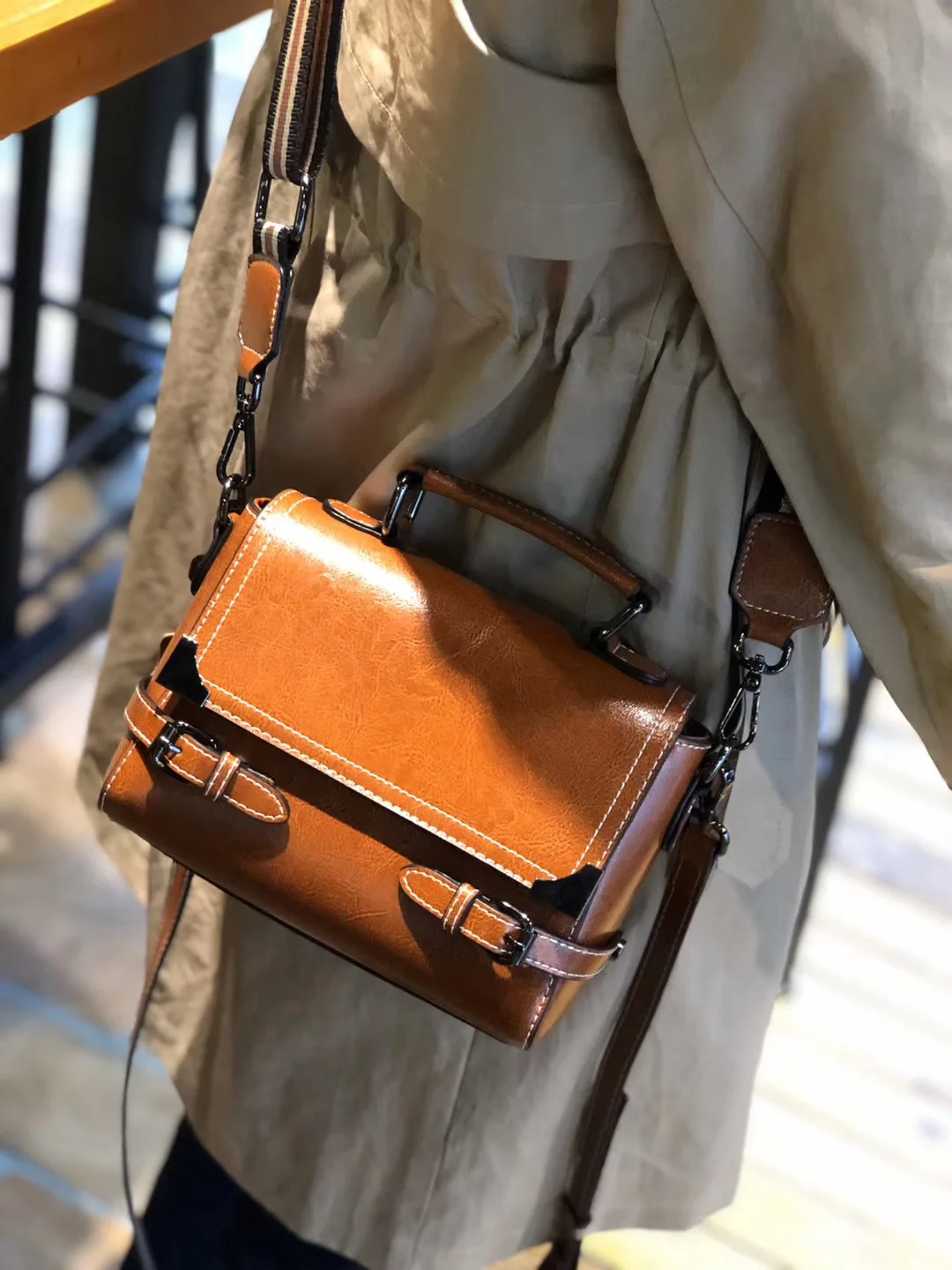 

Genuine Leather Hand Inclined Square Sling Bag 2019 Winter New Style WOMEN'S Bag Simple Online Celebrity Versatile Retro Oil Wax