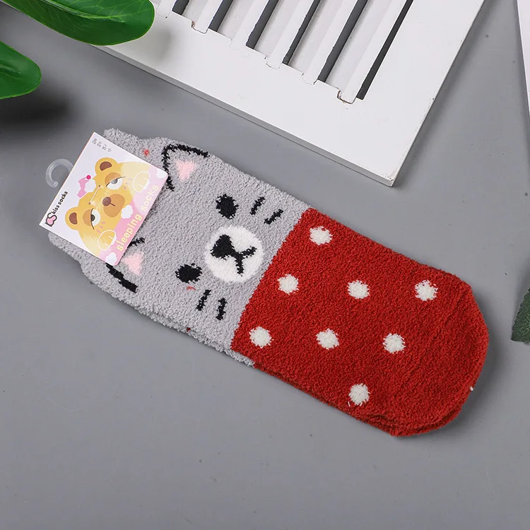 Chi Bi Maruko/Короткие Носки с рисунком аниме; коралловый флис; женские толстые теплые хлопковые Забавные милые носки Kawaii в Корейском стиле Харадзюку; уличная одежда - Цвет: 3