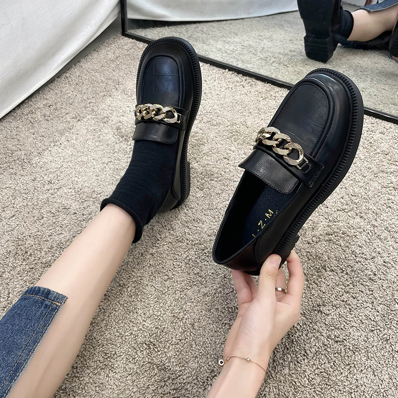 Mocasines informales de piel para descalzos de charol, tacón bajo, a la 2022|Zapatos planos de mujer| - AliExpress