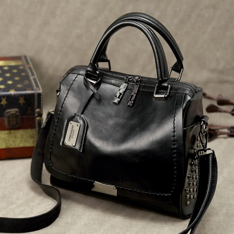 

Doctor Female Postman Tote Vintage Boston Rivet Oil Wax Women Messenger Bags Designer Shoulder Bag PU Leather Luxury Handbags