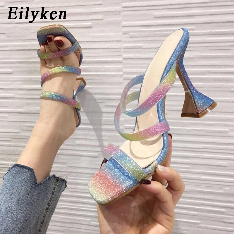 Eilyken/новые модные блестящие женские шлепанцы неонового цвета из ПВХ обувь на