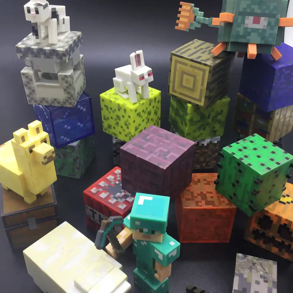 A nova boneca de plástico cooly creepers bonecas redstone minério quadrado brinquedos presentes populares figuras de ação brinquedos