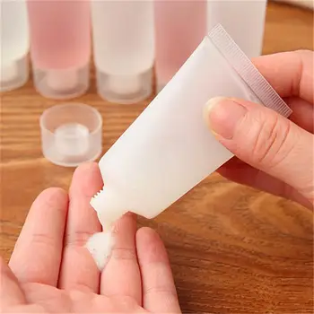 

31pcs Of One Set Plastic Eempty Bottle Portable Shampoo Bottle Hand Cream Bottle Cosmetics Dispenser With Repackaging Syringes