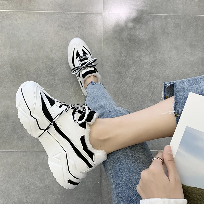 Women's Boots New Winter Snow Short Boots For Female Leather Short Glossy Plus fur Cotton Shoes black s003