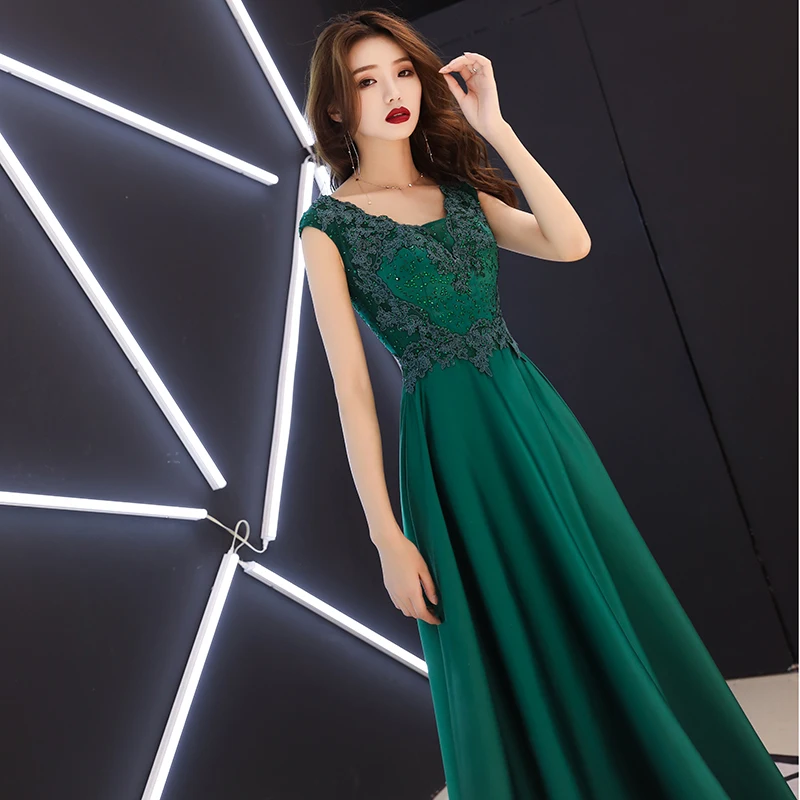 Satin Long Emerald Green Dresses Sleeveless A-line Floor-length Luxury Appliques Rhinestone Long Formal Evening Gowns