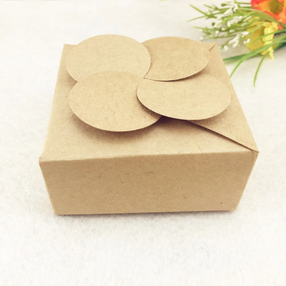 

100Pcs/Lot Brown Soap Cardboard Paper Boxes Brown Paper Craft Box Candy Gift Packaging Boxes Four-leaf Clover Shape Sealing